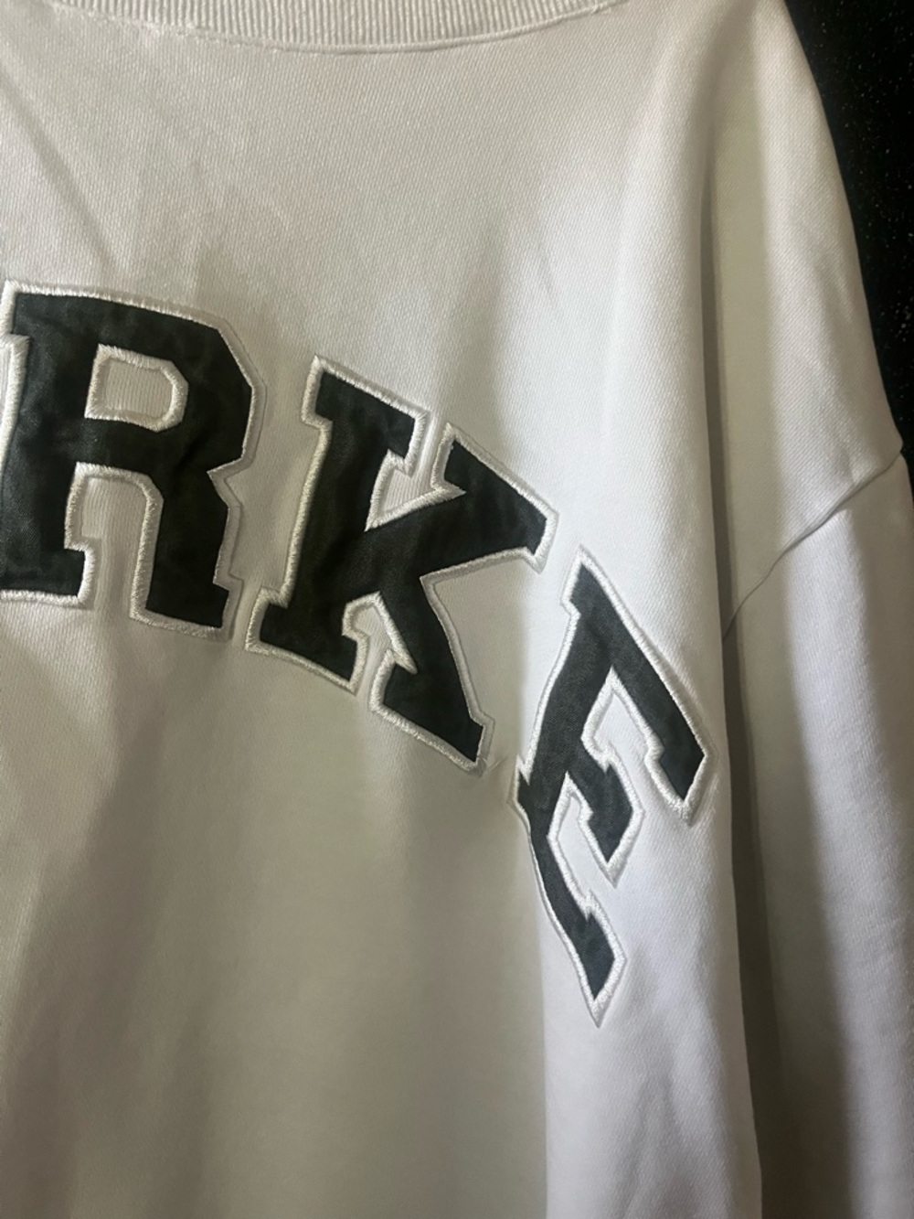 PARKE White Mockneck Sweatshirt size L/XL - Picture 3 of 9